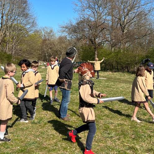 278454499 548586373295057 213482716883903606 N