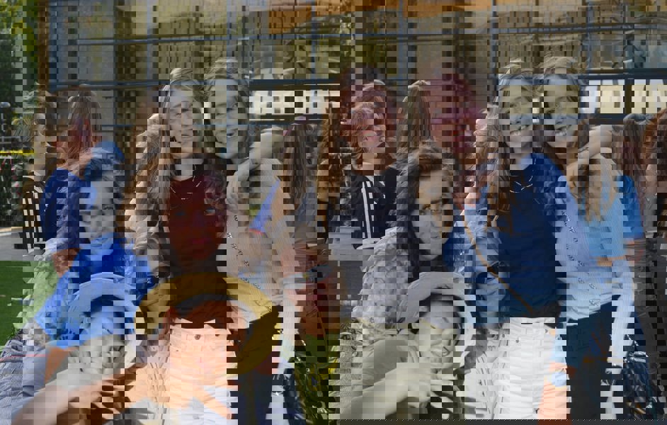 240598246 4259794807401714 6794096559633550195 N